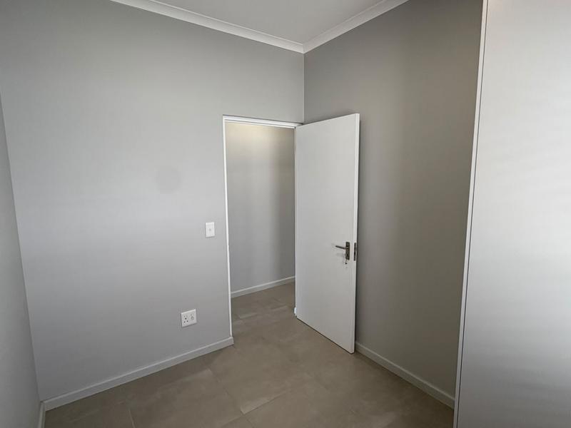 To Let 2 Bedroom Property for Rent in Capri Western Cape